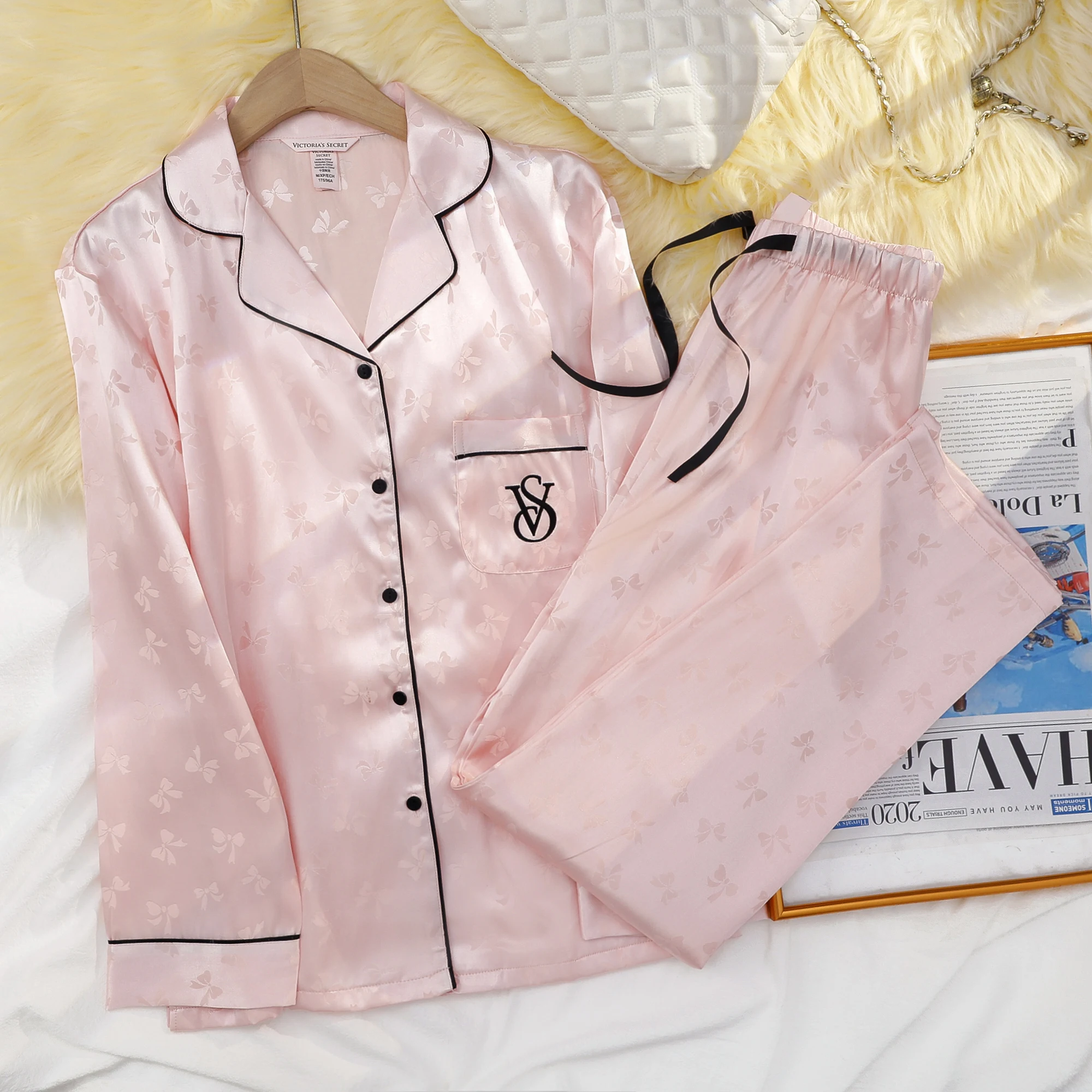 Ensemble de pyjama en soie sat - Beauty Makeup Louis Vuitton avis et prix