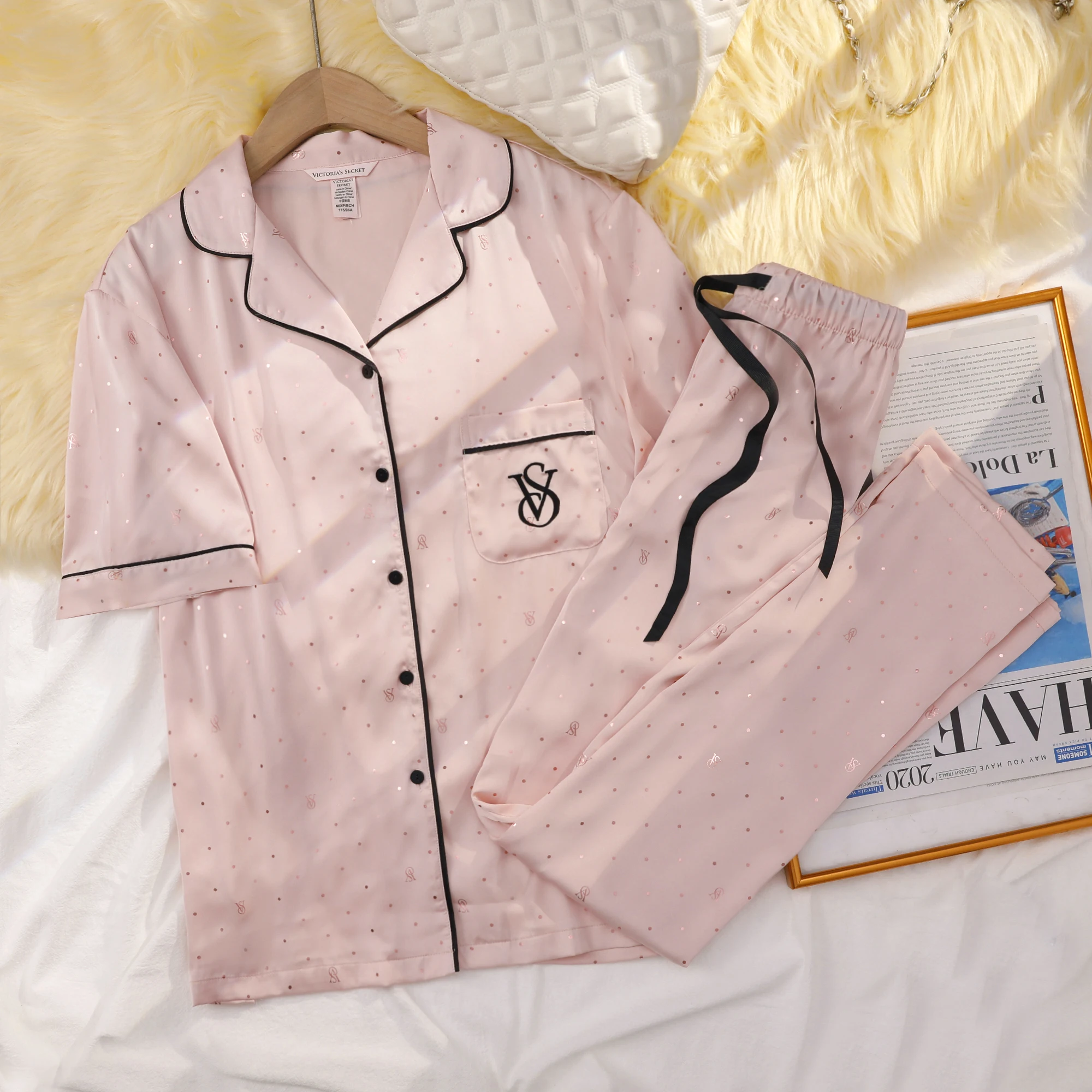 Ensemble de pyjama en soie sat - Beauty Makeup Louis Vuitton avis et prix